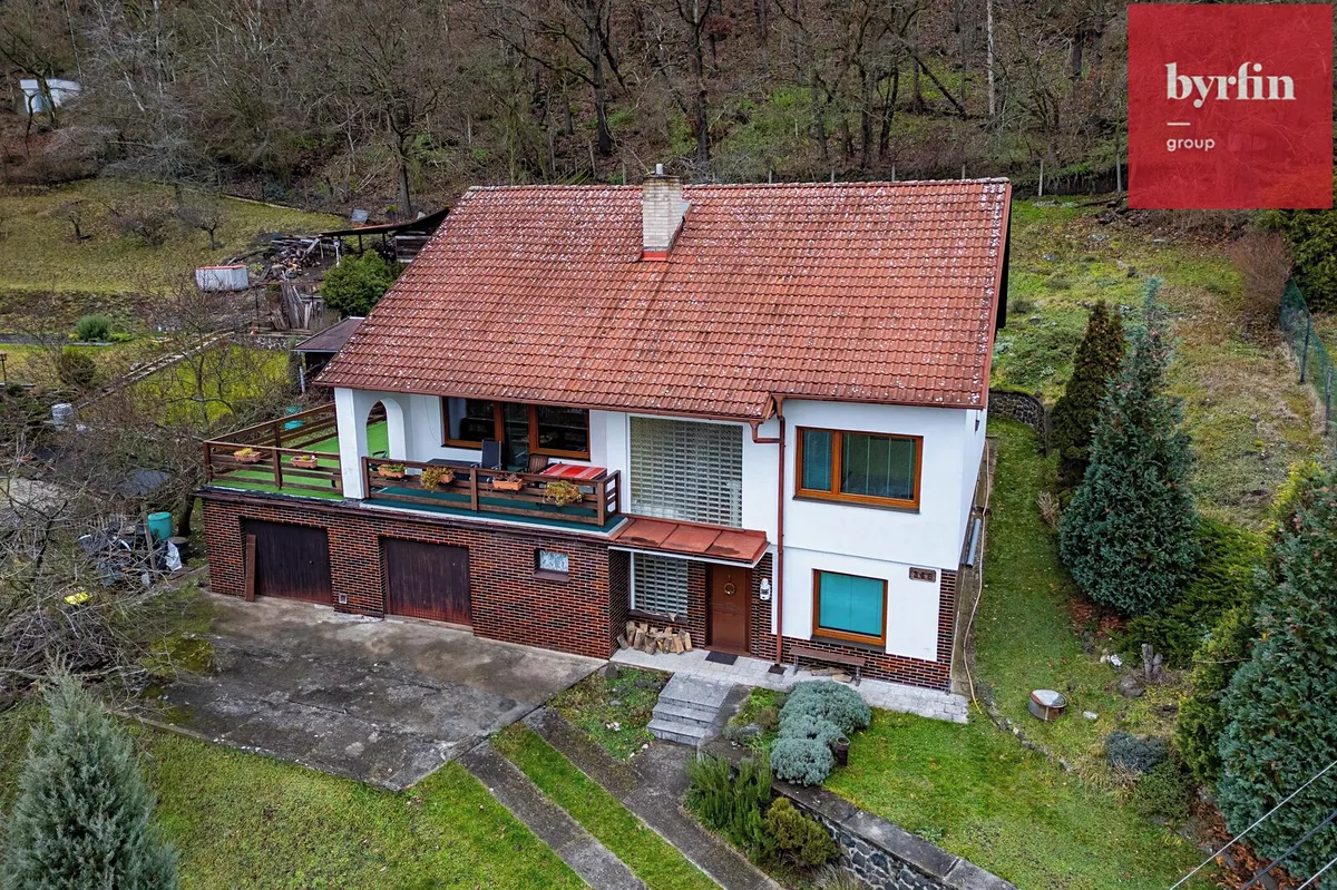 Prodej rodinného domu 314 m², pozemek 775 m²